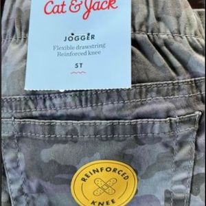 Boys toddler size 5T pull on camo joggers,- Cat and Jack brand , new with tags